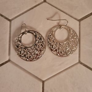 Silver round or disc 1.5" dangle earrings
